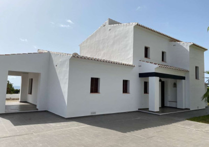 Reventa · detached house · Teulada