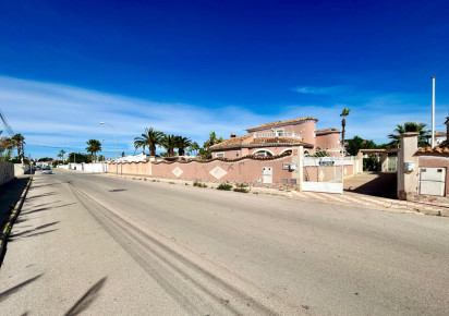 Reventa · Detached House / Villa · El Chaparral