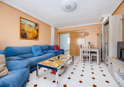 Reventa · Flat · Torrevieja · Habaneras