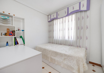 Reventa · Flat · Torrevieja · Habaneras