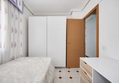 Reventa · Flat · Torrevieja · Habaneras