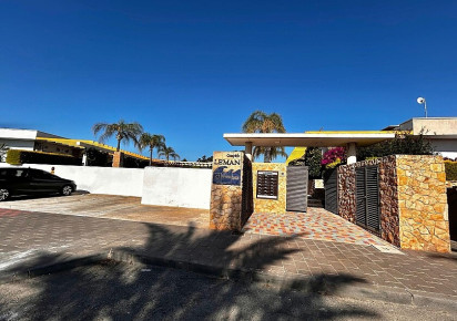 Reventa · Semidetached villa · Mil Palmeras