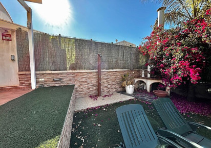 Reventa · Semidetached villa · Mil Palmeras