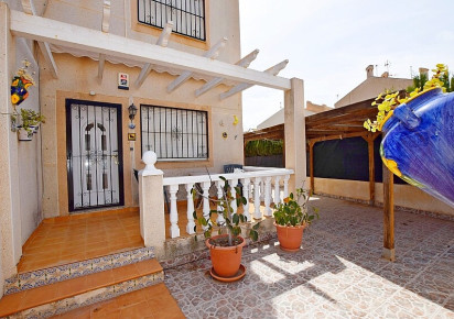 Reventa · Semidetached villa · Torrevieja · Calas - norte ciudad