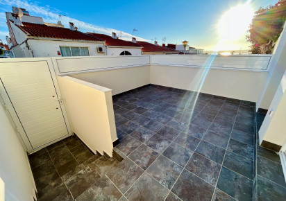 Reventa · Townhouse · Torrevieja · Urbanización San Luis