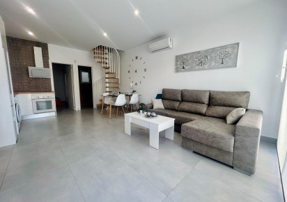 Reventa · Townhouse · Torrevieja · Urbanización San Luis