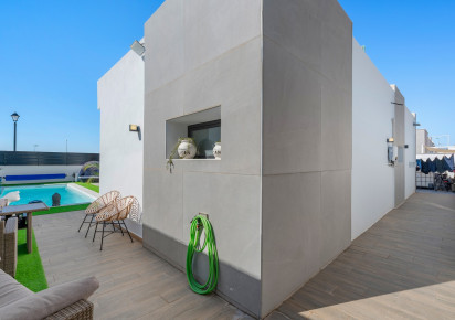 Reventa · Villa · Fortuna · Urbanizacion Las Kalendas