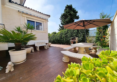 Reventa · Villa · La Mata