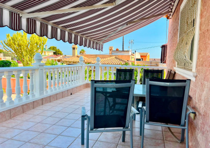 Reventa · - VILLA · Orihuela · Los Balcones