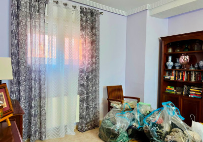 Reventa · - VILLA · Orihuela · Los Balcones