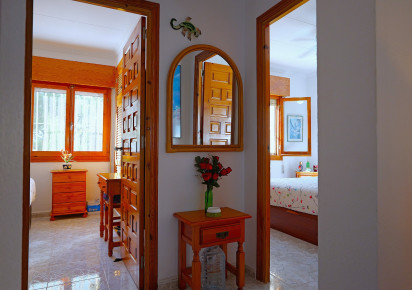 Reventa · Villa · Torrevieja · Urbanización San Luis