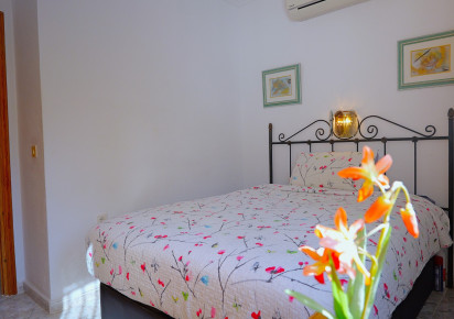 Reventa · Villa · Torrevieja · Urbanización San Luis