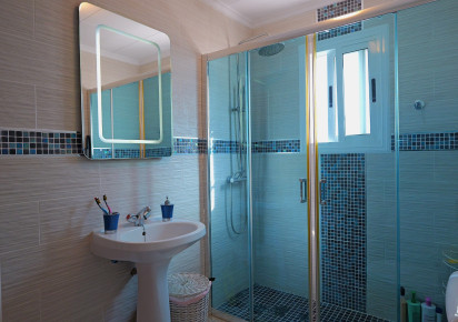 Reventa · Villa · Torrevieja · Urbanización San Luis