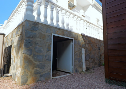 Reventa · Villa · Torrevieja · Urbanización San Luis