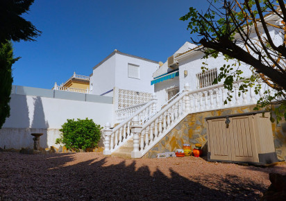 Reventa · Villa · Torrevieja · Urbanización San Luis