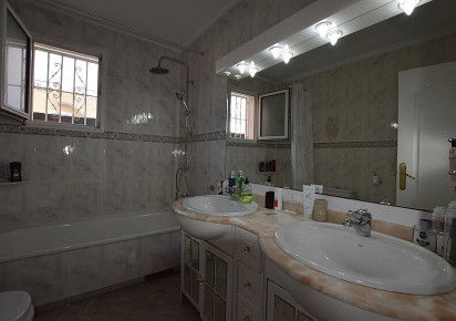 Reventa · Villa · Torrevieja