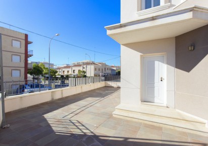 Rynek pierwotny · Terraced Houses · Santa Pola