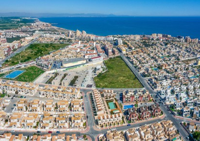 Rynek pierwotny · Terraced Houses · Torrevieja