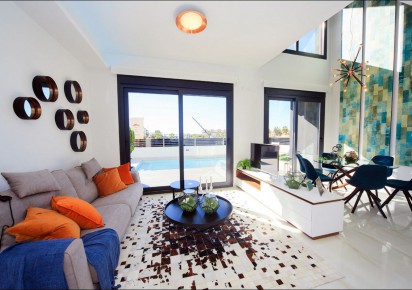 Rynek pierwotny · Villas · Cabo Roig