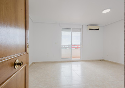 Rynek wtórny · APARTAMENTO · Torrevieja · Centro