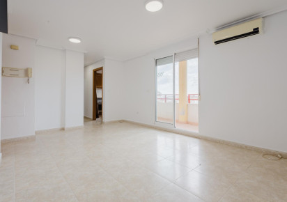 Rynek wtórny · APARTAMENTO · Torrevieja · Centro
