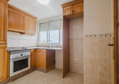Rynek wtórny · APARTAMENTO · Torrevieja · Centro