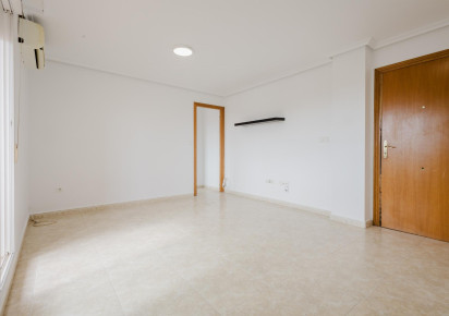 Rynek wtórny · APARTAMENTO · Torrevieja · Centro