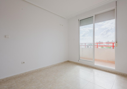 Rynek wtórny · APARTAMENTO · Torrevieja · Centro