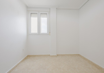 Rynek wtórny · APARTAMENTO · Torrevieja · Centro