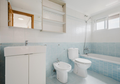 Rynek wtórny · APARTAMENTO · Torrevieja · Centro