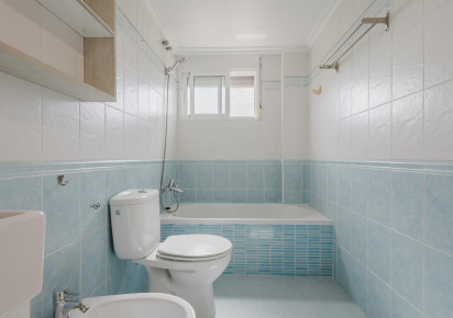 Rynek wtórny · APARTAMENTO · Torrevieja · Centro