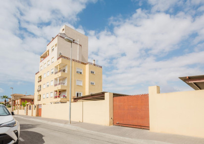 Rynek wtórny · APARTAMENTO · Torrevieja · Centro