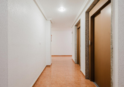 Rynek wtórny · APARTAMENTO · Torrevieja · Centro
