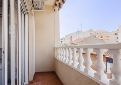 Rynek wtórny · APARTAMENTO · Torrevieja · Centro