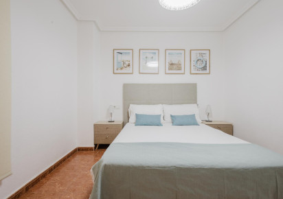 Rynek wtórny · APARTAMENTO · Torrevieja · Centro