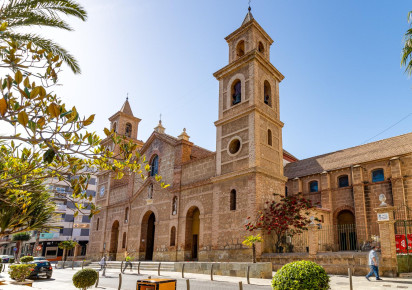 Rynek wtórny · APARTAMENTO · Torrevieja · Centro