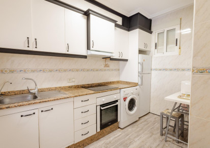 Rynek wtórny · APARTAMENTO · Torrevieja · Centro