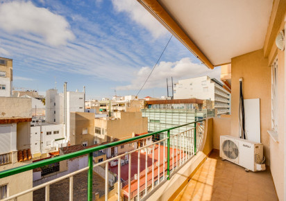 Rynek wtórny · APARTAMENTO · Torrevieja · Centro