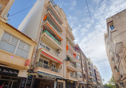 Rynek wtórny · APARTAMENTO · Torrevieja · Centro