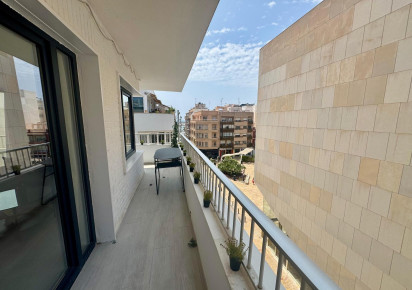 Rynek wtórny · APARTAMENTO · Torrevieja · CLUB NAUTICO TORREVIEJA