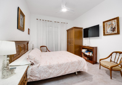 Rynek wtórny · APARTAMENTO · Torrevieja · Piscinas naturales