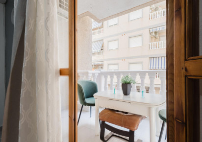 Rynek wtórny · APARTAMENTO · Torrevieja · Playa de La Acequion