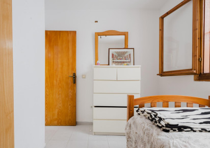 Rynek wtórny · APARTAMENTO · Torrevieja · Playa de La Acequion