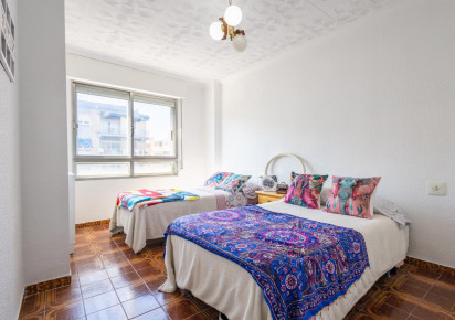Rynek wtórny · APARTAMENTO · Torrevieja · Playa del Acequión