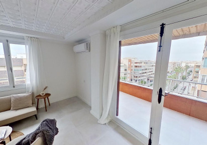 Rynek wtórny · APARTAMENTO · Torrevieja · Playa del Acequión