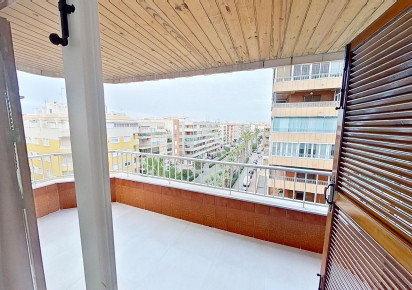 Rynek wtórny · APARTAMENTO · Torrevieja · Playa del Acequión