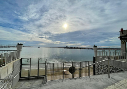 Rynek wtórny · APARTAMENTO · Torrevieja · Playa del Acequión