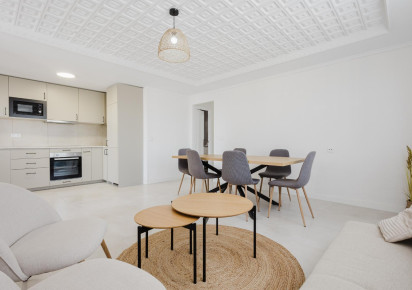 Rynek wtórny · APARTAMENTO · Torrevieja · Playa del Acequión