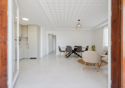Rynek wtórny · APARTAMENTO · Torrevieja · Playa del Acequión
