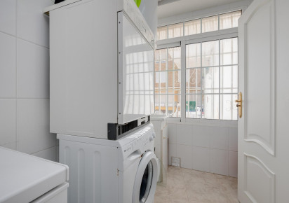 Rynek wtórny · APARTAMENTO · Torrevieja · Playa del Acequión